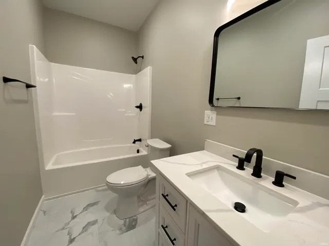 $309,900 | 10 Trinton Avenue, Bedford, IN 47421