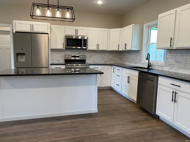 $309,900 | 10 Trinton Avenue, Bedford, IN 47421