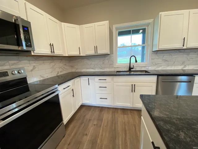 $309,900 | 10 Trinton Avenue, Bedford, IN 47421