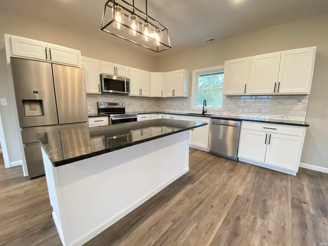 $309,900 | 10 Trinton Avenue, Bedford, IN 47421