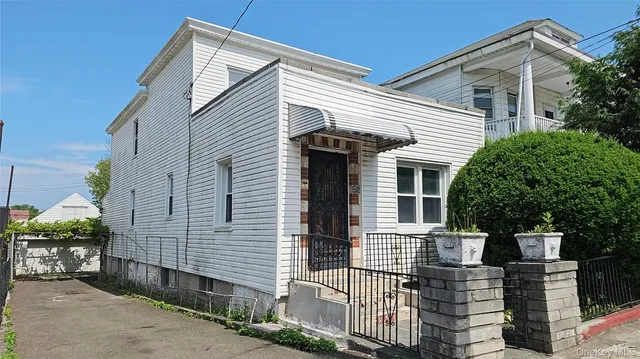 $399,900 | 507 South 6th Avenue, Mount Vernon, NY 10550