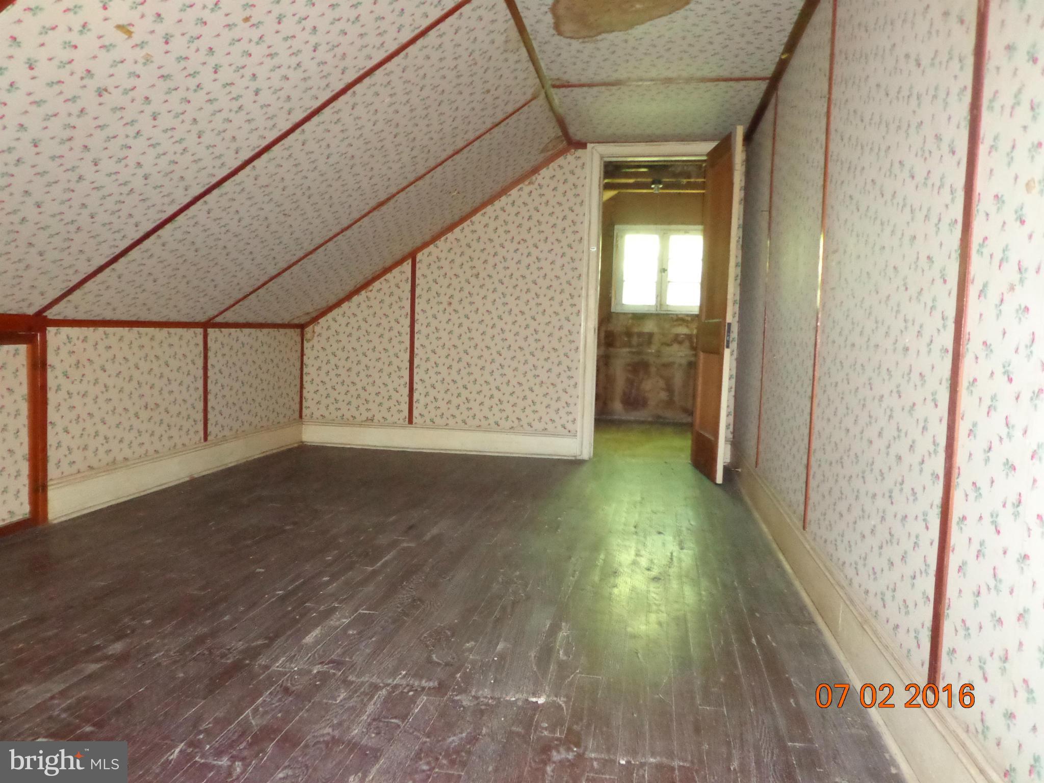 4110 Dorchester Road Baltimore, MD 21207 - Photo 14 of 22 Interior (General)