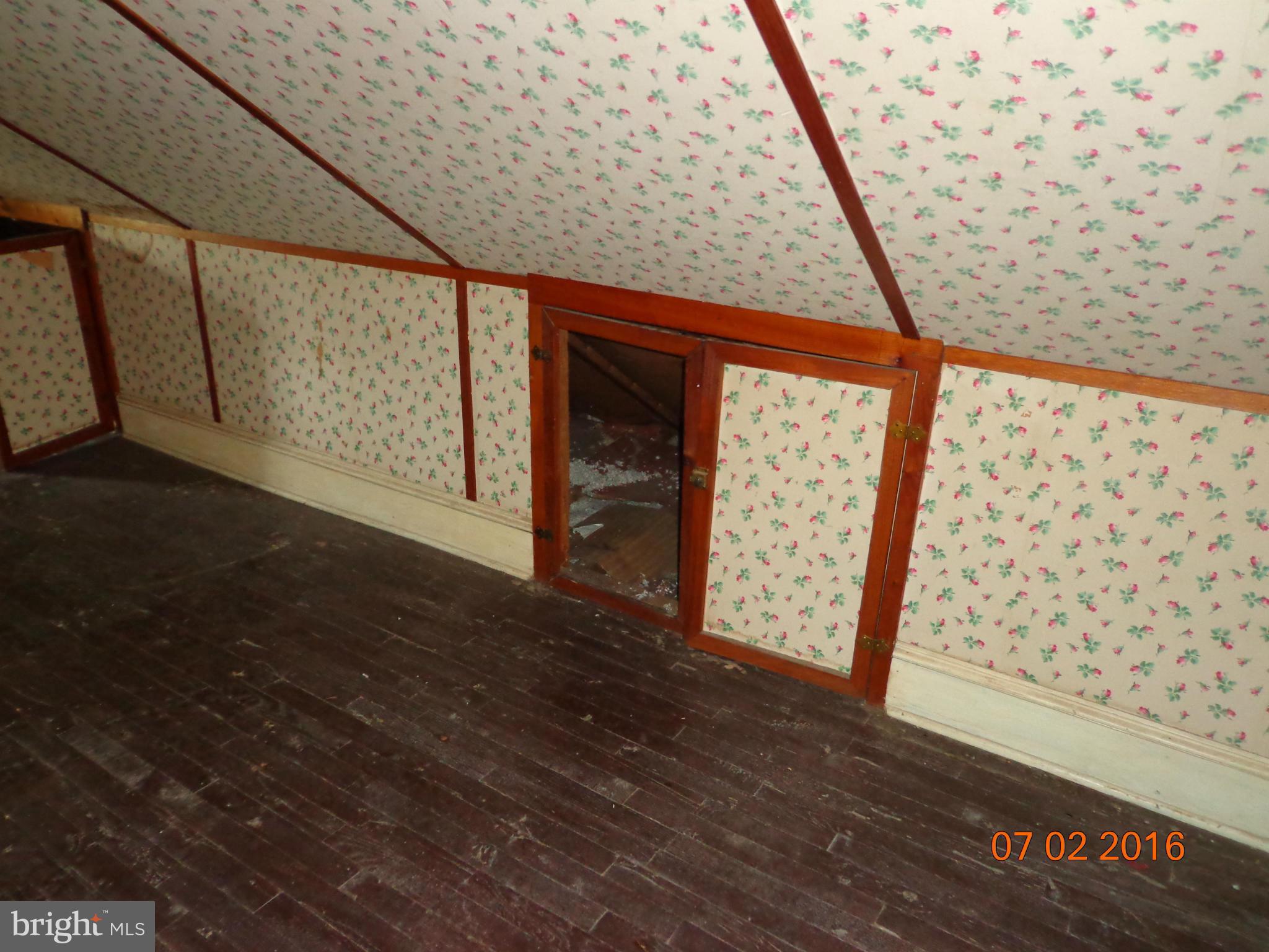4110 Dorchester Road Baltimore, MD 21207 - Photo 15 of 22 Interior (General)