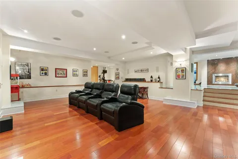$6,195,000 | 5 Cooper Road, Scarsdale, NY 10583