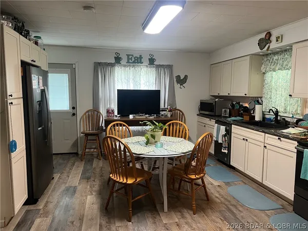 $211,710 | 424 West Washington Street, Versailles, MO 65084