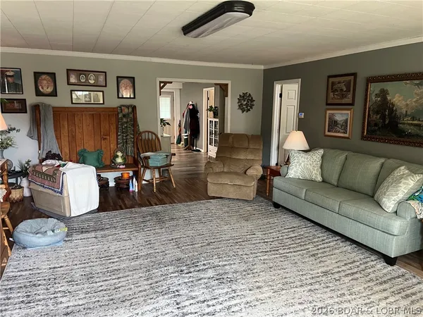 $211,710 | 424 West Washington Street, Versailles, MO 65084