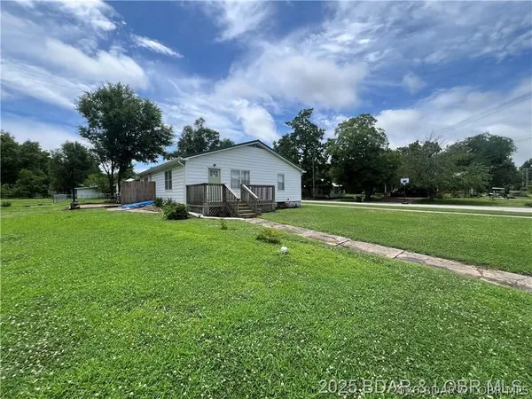 $211,710 | 424 West Washington Street, Versailles, MO 65084