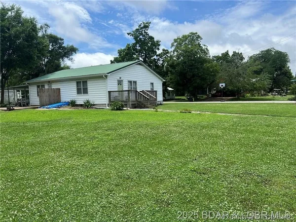$211,710 | 424 West Washington Street, Versailles, MO 65084