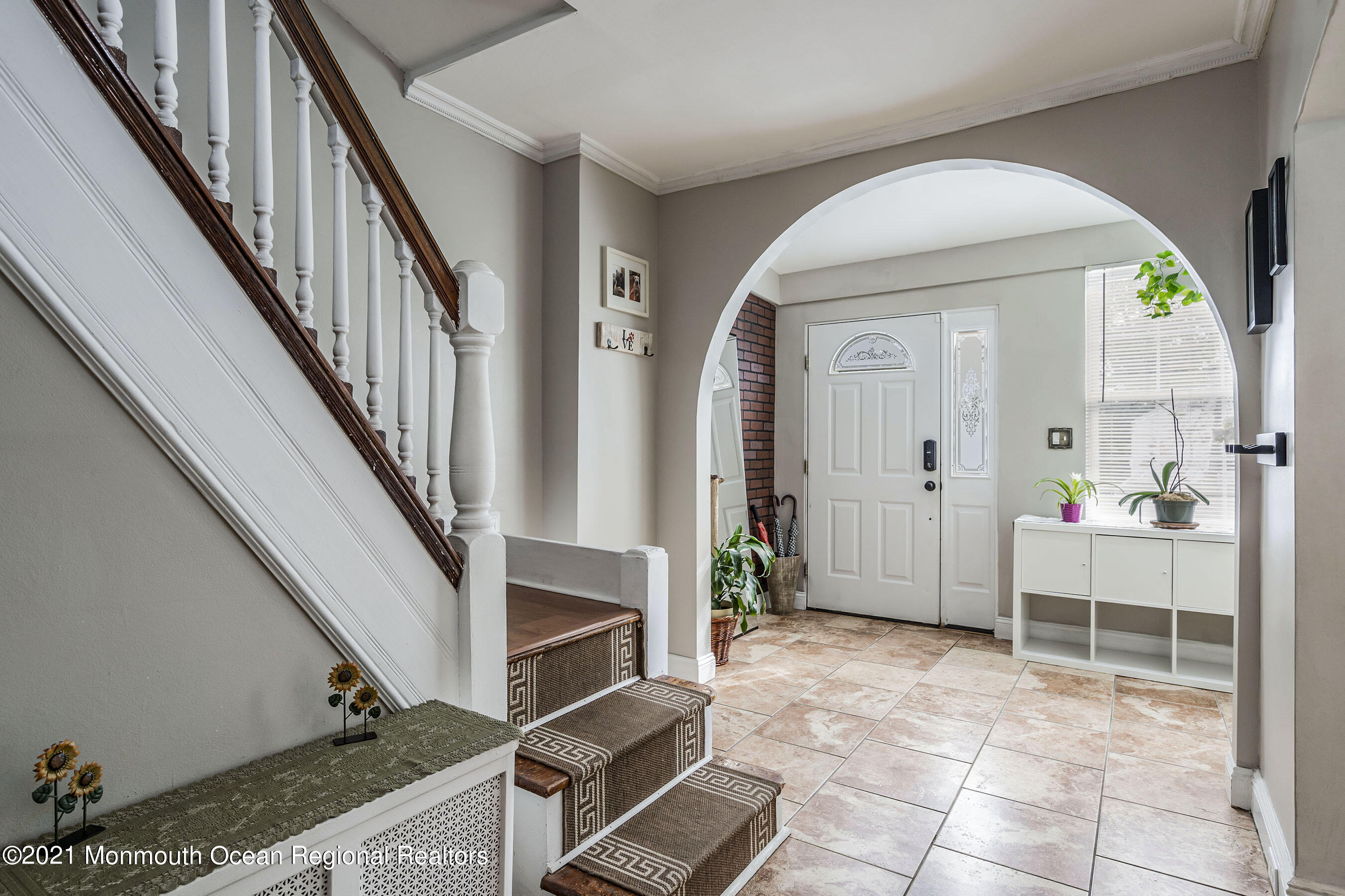 39 Oakridge Road West Orange, NJ 07052 - Photo 15 of 35 Foyer1a