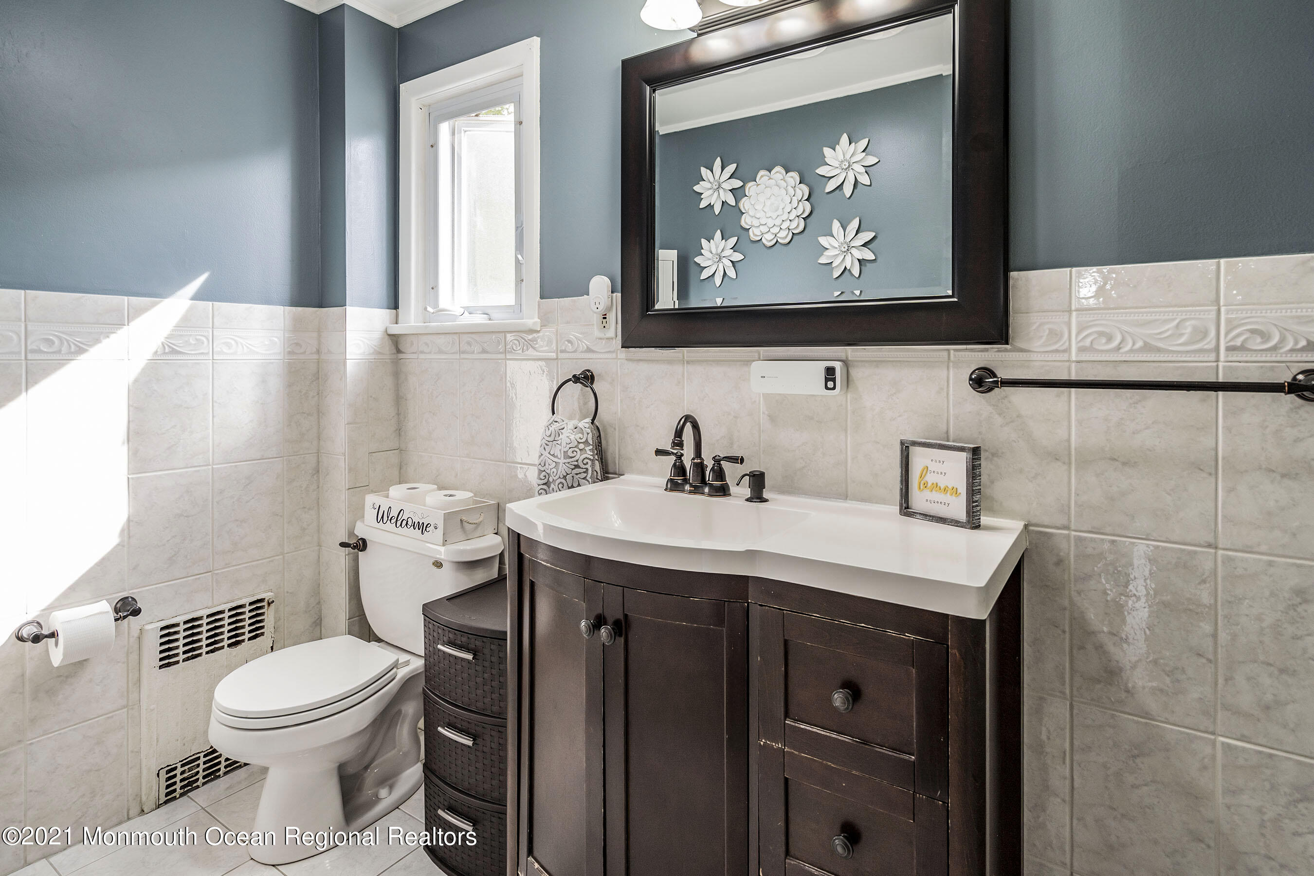 39 Oakridge Road West Orange, NJ 07052 - Photo 22 of 35 Lavatory2