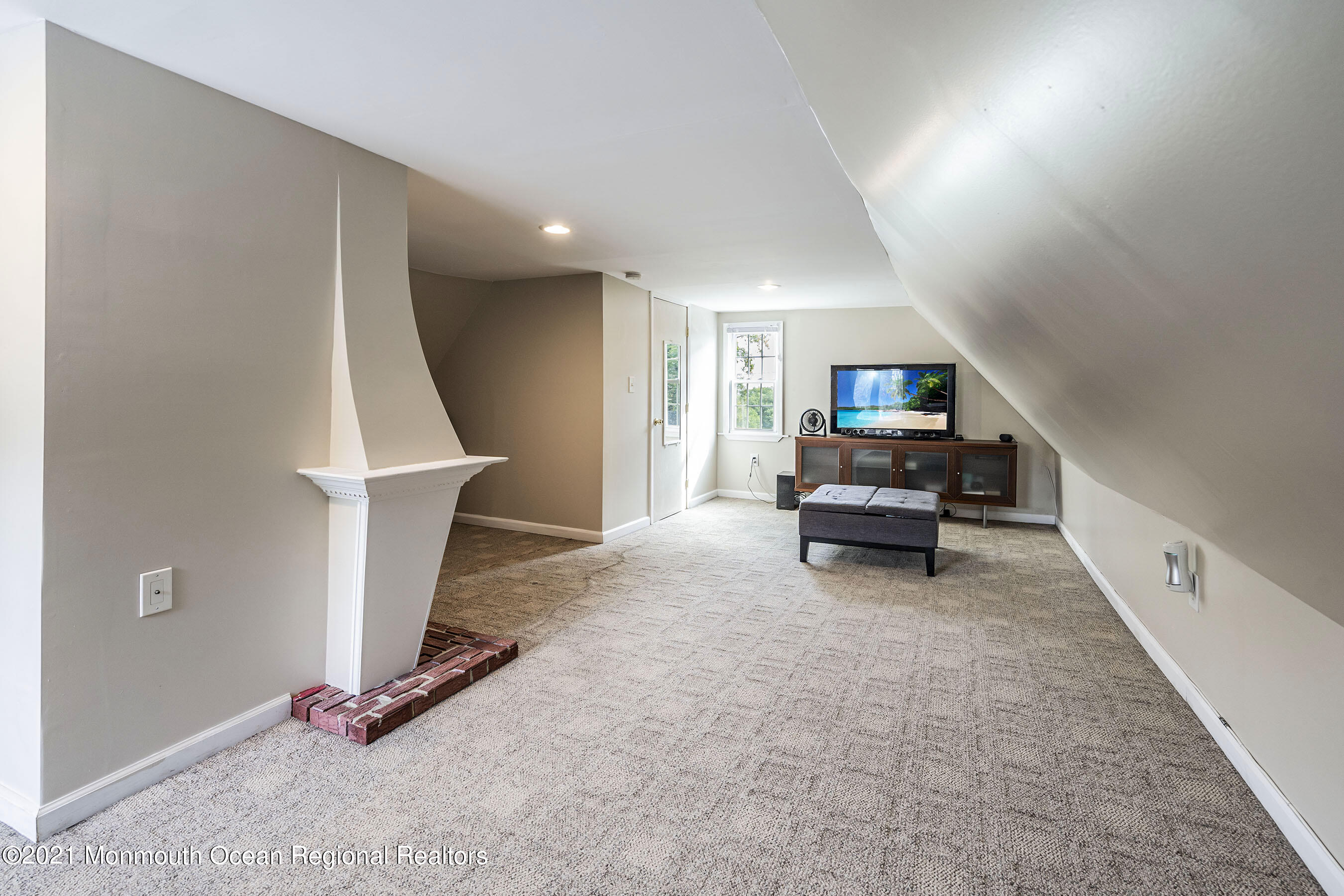 39 Oakridge Road West Orange, NJ 07052 - Photo 24 of 35 Bonus Room1