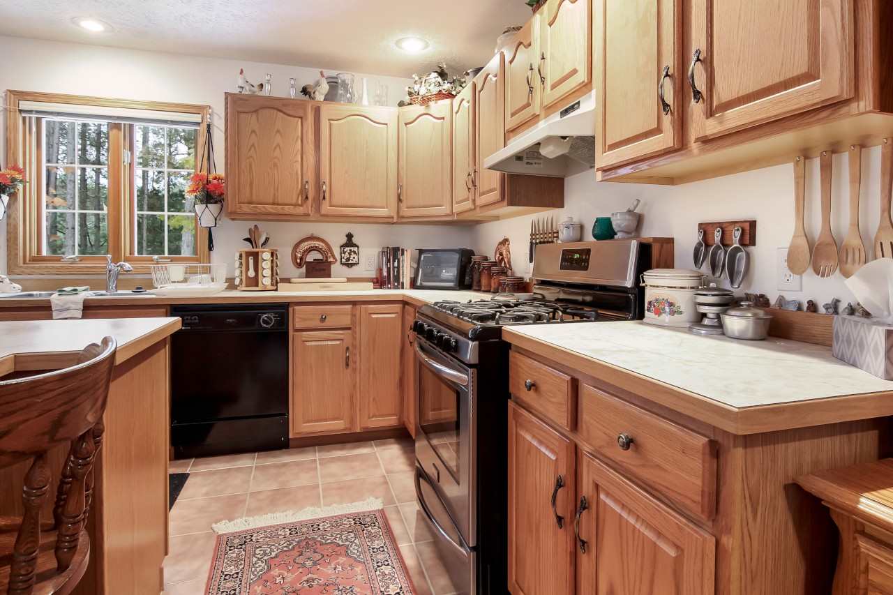 9147 Shorter Lake Road Traverse City, MI 49684 - Photo 7 of 26 1869847-6.JPG