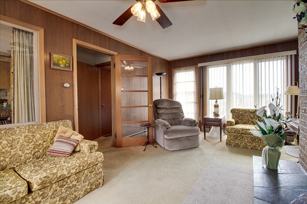 27 Wachusett Road Gardner, MA 01440 - Photo 5 of 30 Gallery Image 5