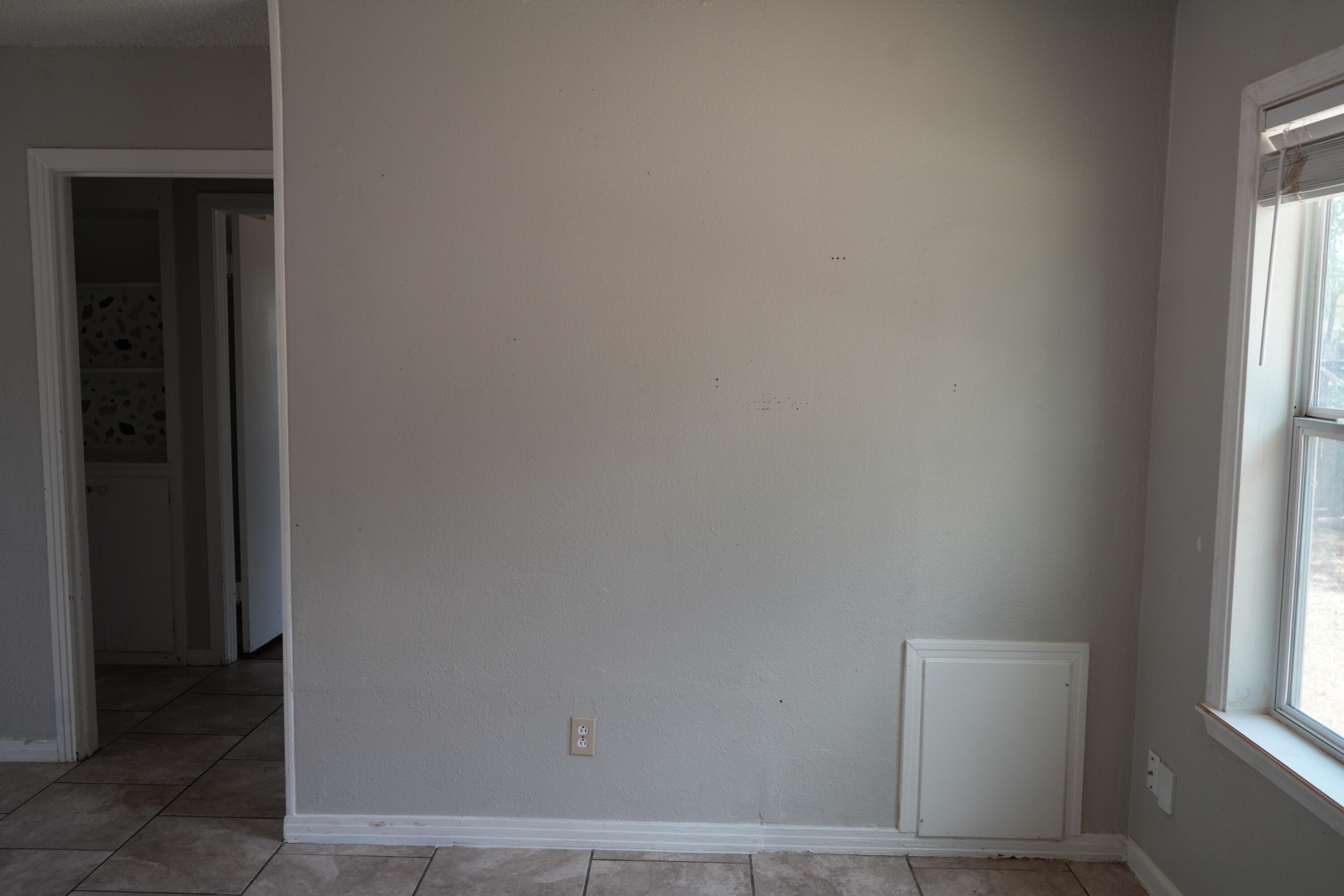 4109 31st Street Lubbock, TX 79410 - Photo 2 of 10 DSC06586