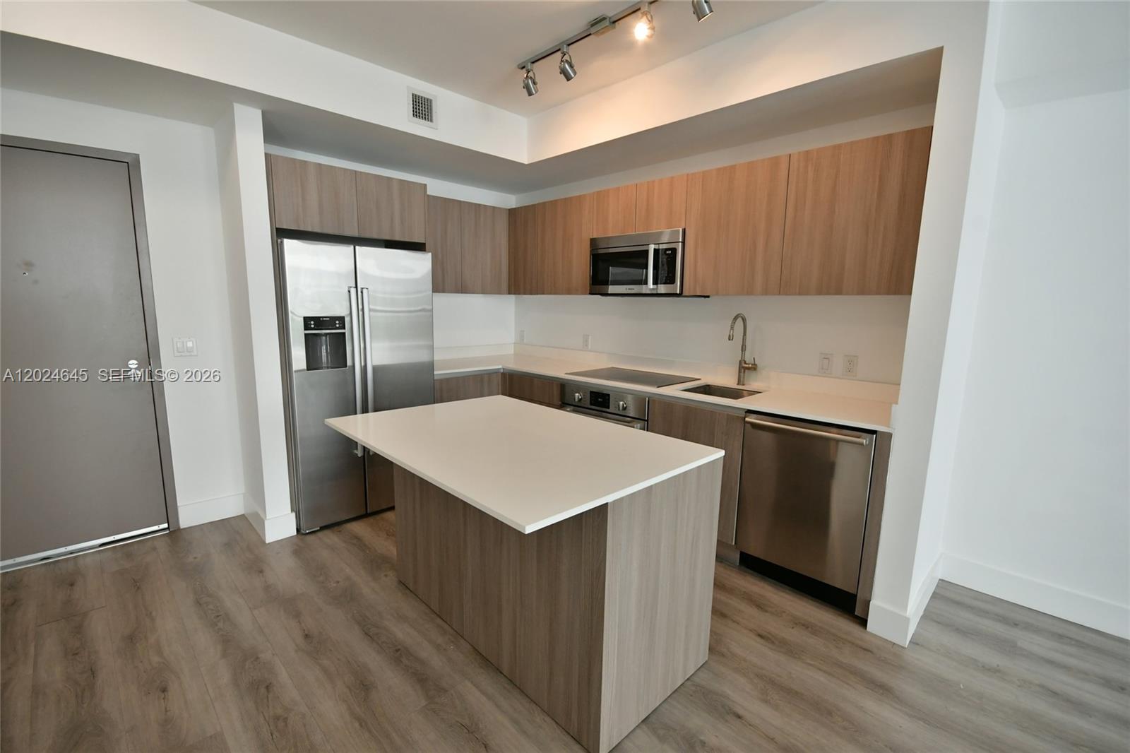 201 Southwest 17th Road, Unit 304 Miami, FL 33129 - Photo 21 of 68