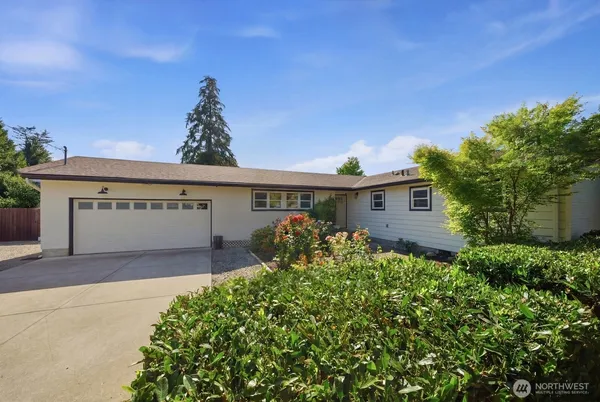 $1,100,000 | 4232 332nd Avenue Southeast, Fall City, WA 98024