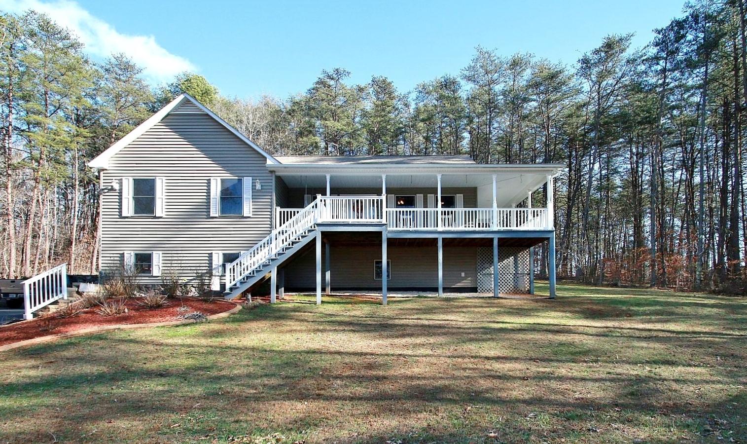 1074 Old Barn Road Moneta, VA 24121 - Photo 1 of 103 IMG_9452