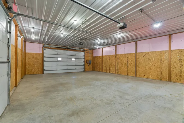 $575,000 | 27440 South Rt 52, Manhattan, IL 60442