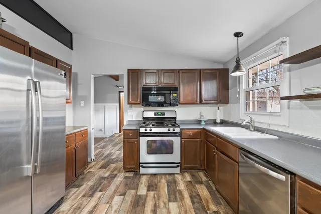 $575,000 | 27440 South Rt 52, Manhattan, IL 60442