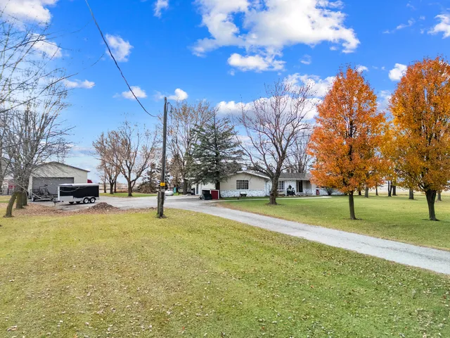 $575,000 | 27440 South Rt 52, Manhattan, IL 60442