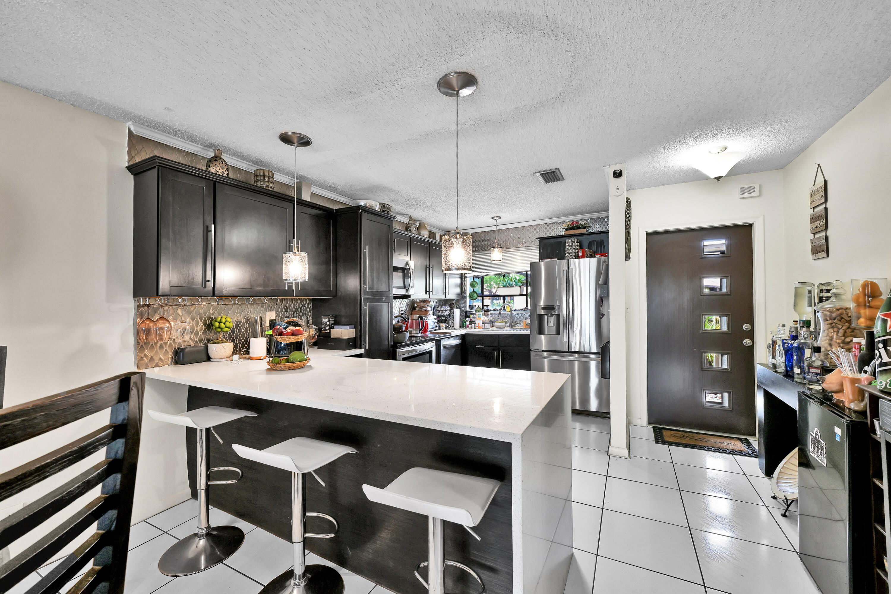 627 Banks Road, Unit 48 Margate, FL 33063 - Photo 2 of 15 *627 Banks Rd Margate00020