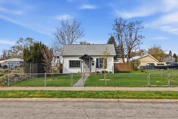 $239,900 | 2223 East Sharp Avenue, Spokane, WA 99202
