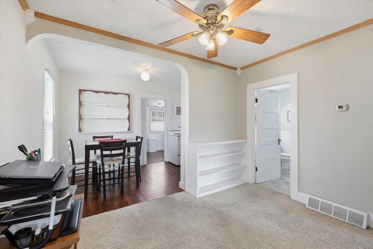 2223 East Sharp Avenue Spokane, WA 99202 - Photo 9 of 35