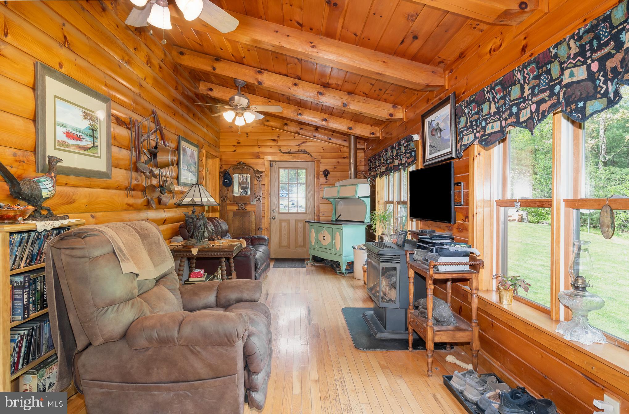 985 Mountain Road Elizabethville, PA 17023 - Photo 13 of 36 Florida Room
