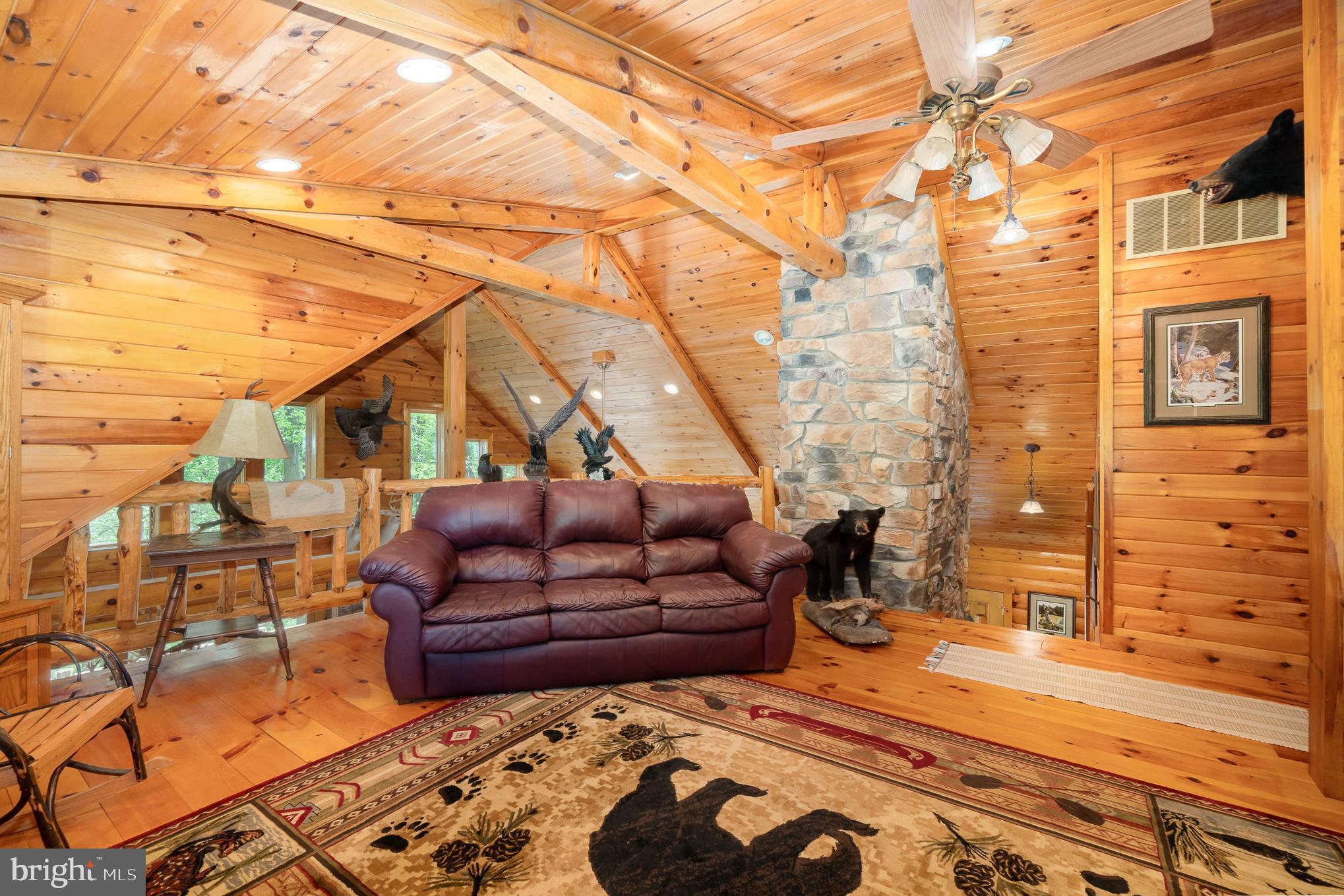 985 Mountain Road Elizabethville, PA 17023 - Photo 17 of 36 Loft
