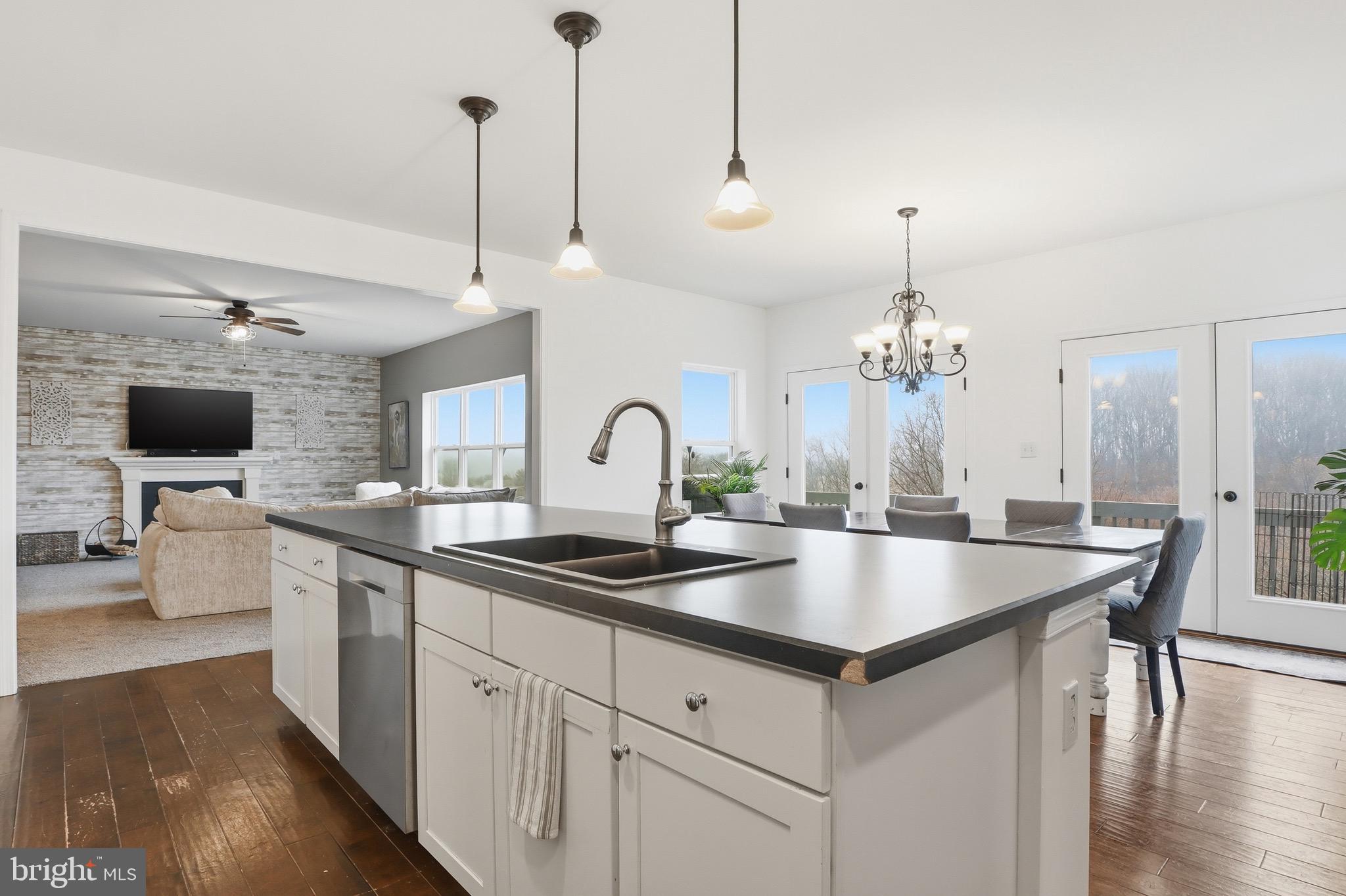 215 Azalea Drive Windsor, PA 17366 - Photo 17 of 68