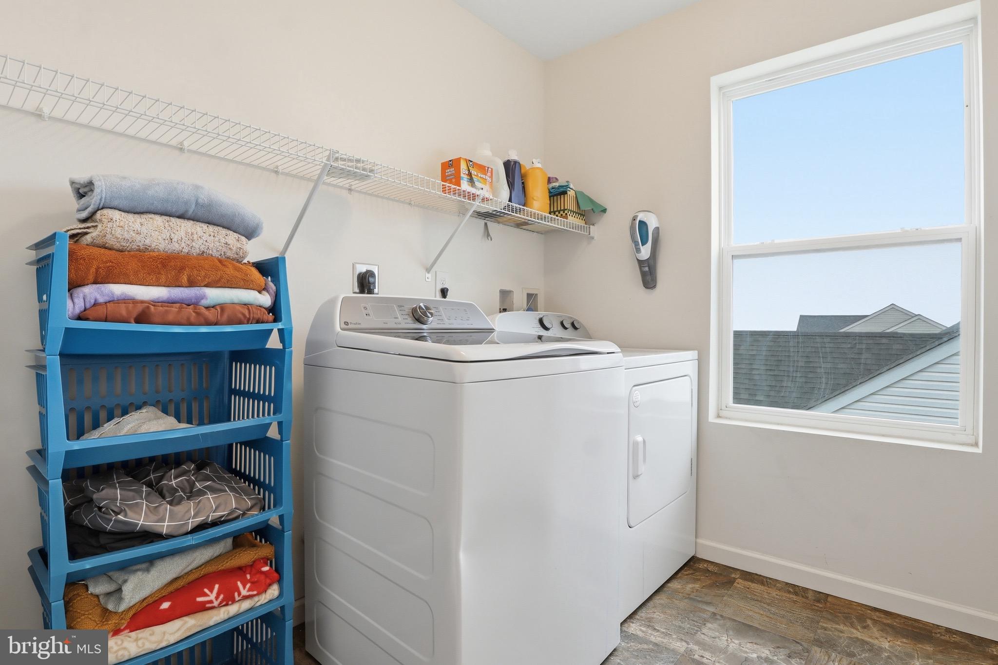 215 Azalea Drive Windsor, PA 17366 - Photo 31 of 68 a utility room with dryer and washer