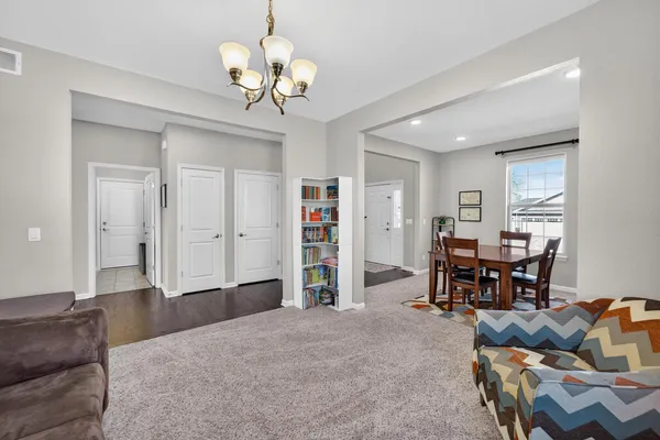 $640,000 | 301 Hallmark Way, Sun Prairie, WI 53590