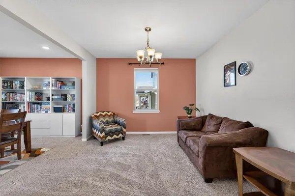 $640,000 | 301 Hallmark Way, Sun Prairie, WI 53590