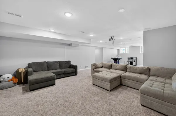 $640,000 | 301 Hallmark Way, Sun Prairie, WI 53590