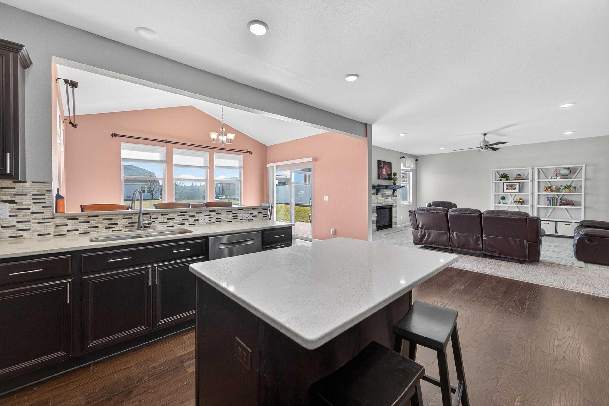 301 Hallmark Way Sun Prairie, WI 53590 - Photo 4 of 48