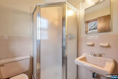 $690,000 | 415 Goffle Road, Wyckoff, NJ 07481