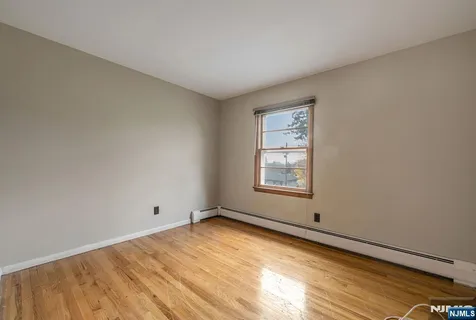 $690,000 | 415 Goffle Road, Wyckoff, NJ 07481