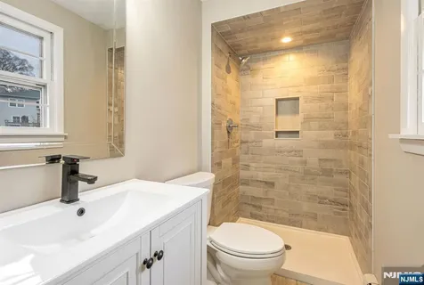 $690,000 | 415 Goffle Road, Wyckoff, NJ 07481