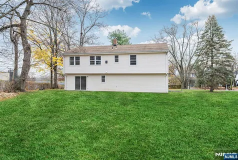 $690,000 | 415 Goffle Road, Wyckoff, NJ 07481