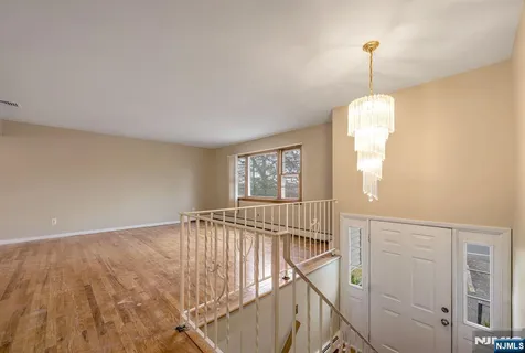 $690,000 | 415 Goffle Road, Wyckoff, NJ 07481