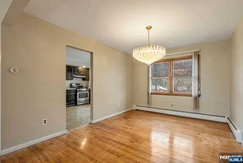 $690,000 | 415 Goffle Road, Wyckoff, NJ 07481