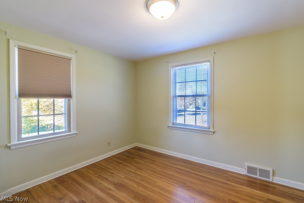 3862 Faversham Road Cleveland, OH 44118 - Photo 20 of 29 Gallery Image 20