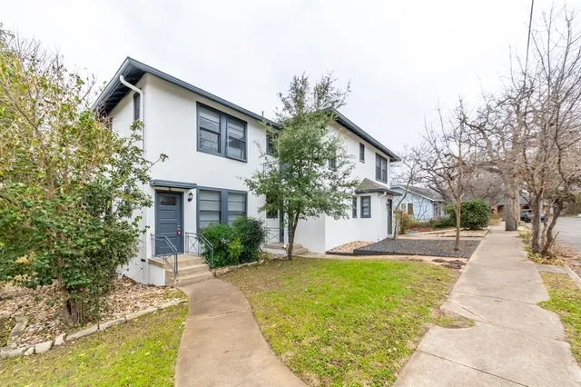 $1,900 | 3111 Grooms Street, Unit B, Austin, TX 78705