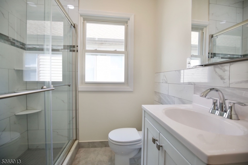 139 Acme Street, Unit 2 Elizabeth, NJ 07202 - Photo 4 of 12