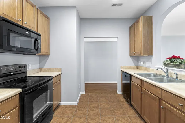 $1,850 | 2636 Asher View Court, Raleigh, NC 27606