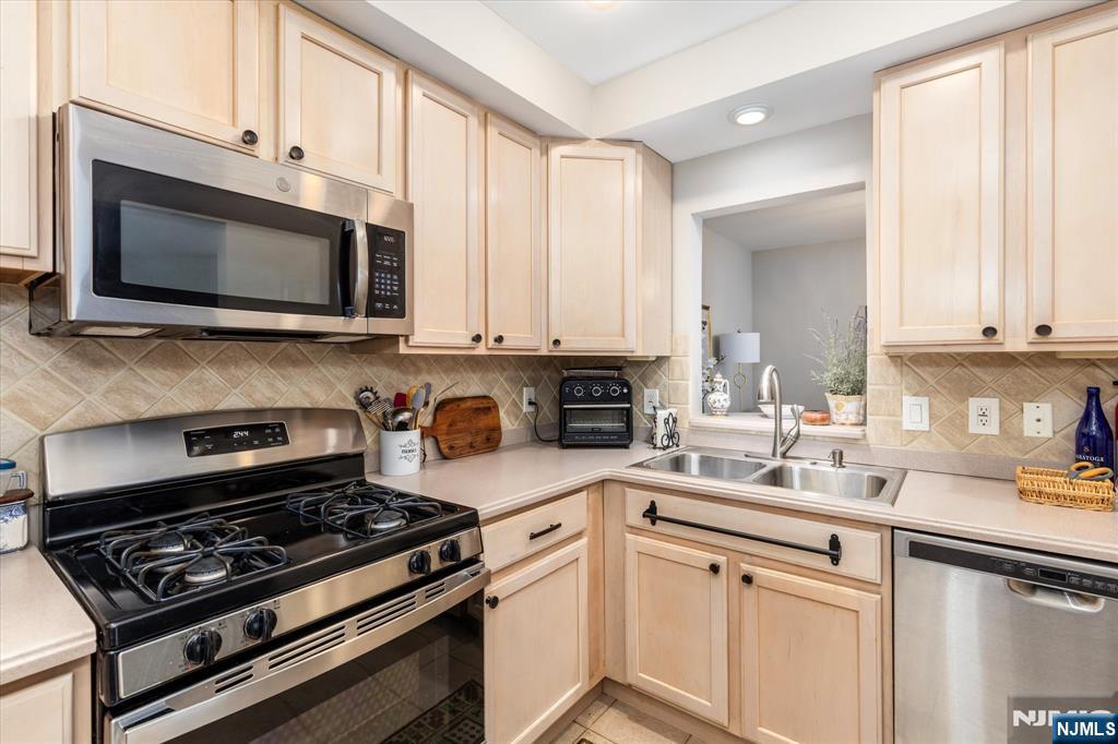 1 Orient Way, Unit 202 Rutherford, NJ 07070 - Photo 11 of 26