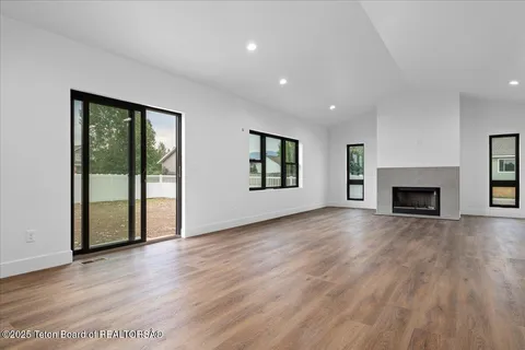 $1,185,000 | 8815 Jess Drive, Victor, ID 83455