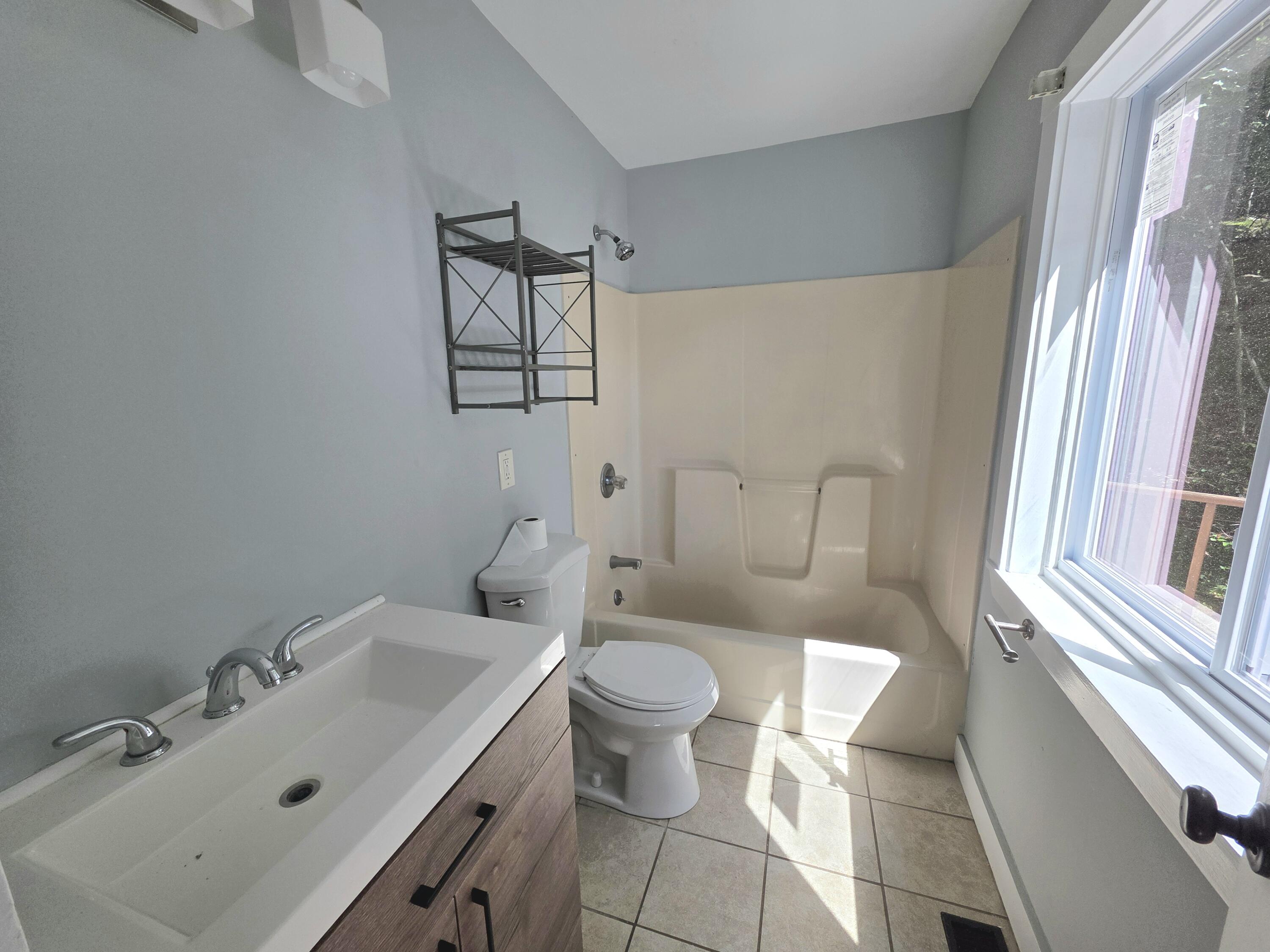 177 River Road Bucksport, ME 04416 - Photo 6 of 25 20250801_141507