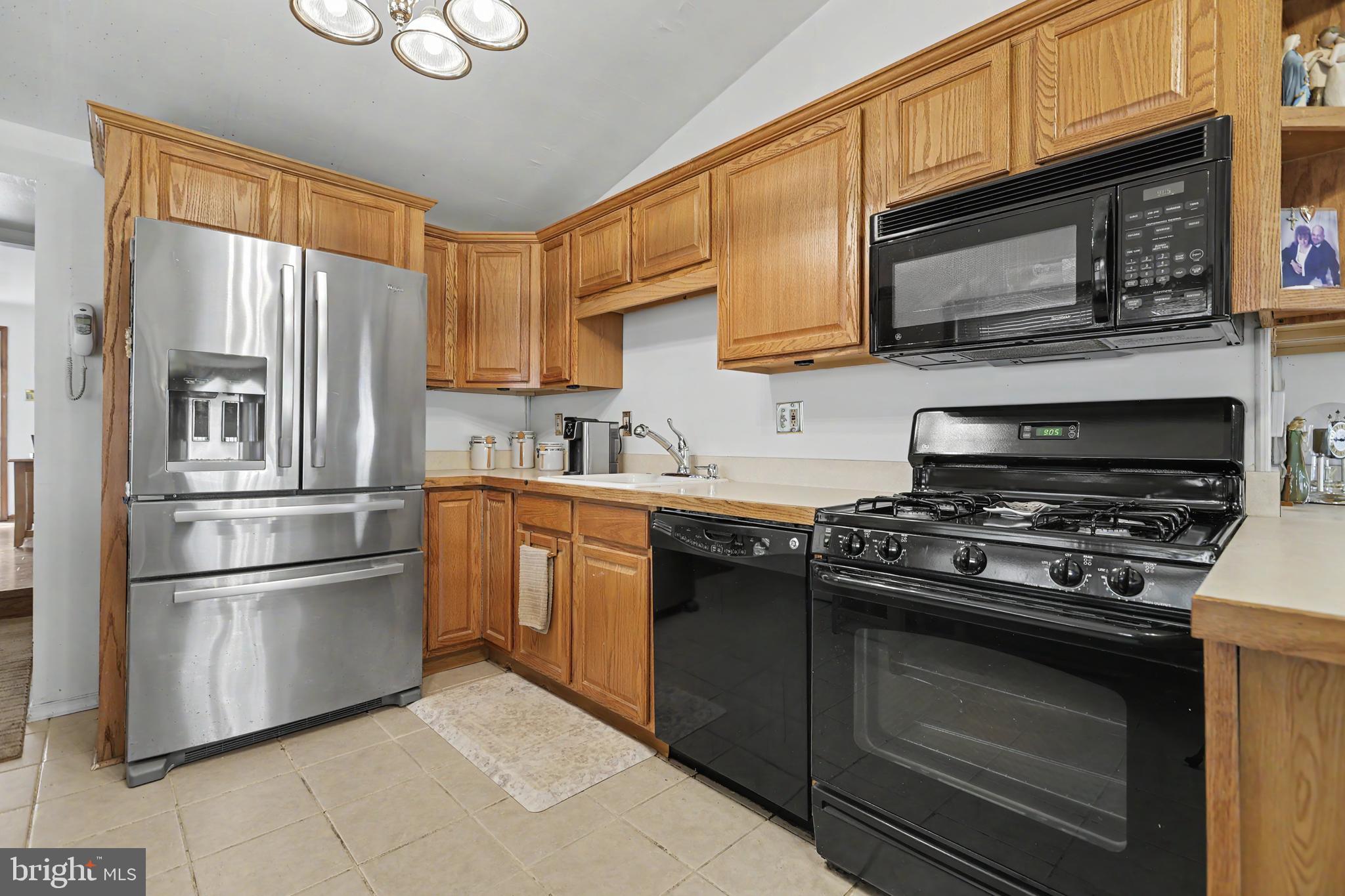 23 Avon Place Maple Shade, NJ 08052 - Photo 14 of 38