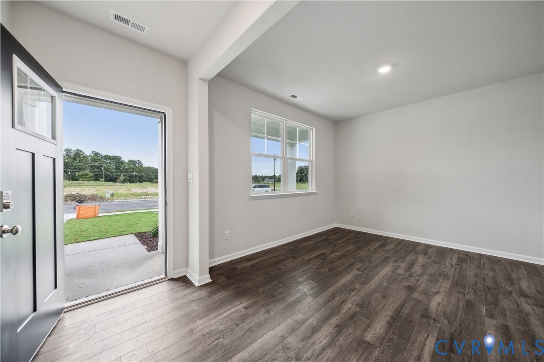 6278 Sterling Way Ruther Glen, VA 22546 - Photo 2 of 26